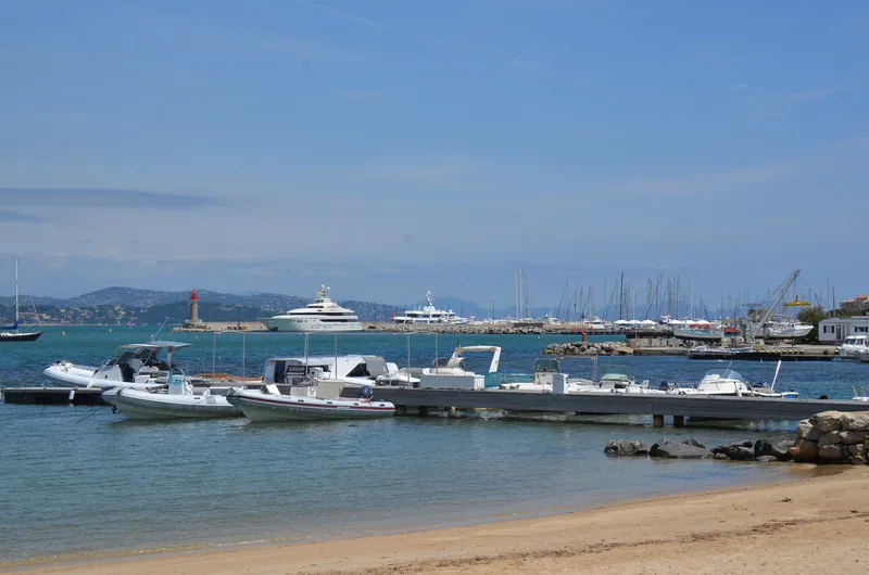 Bouillabaisse beach