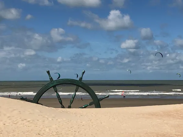 Eaden beach