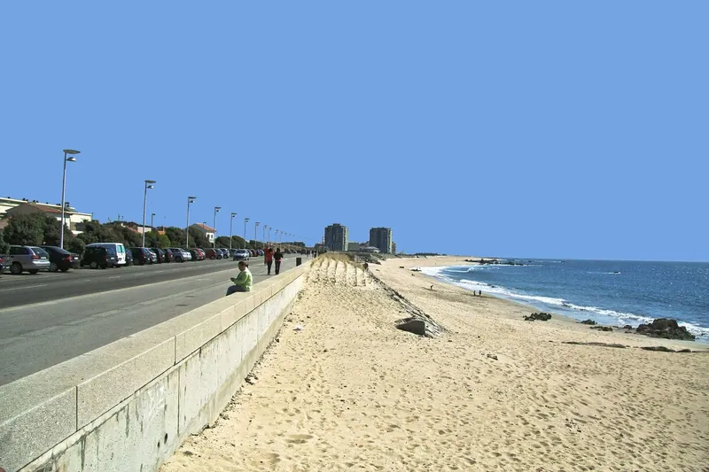 Praia das Caxinas